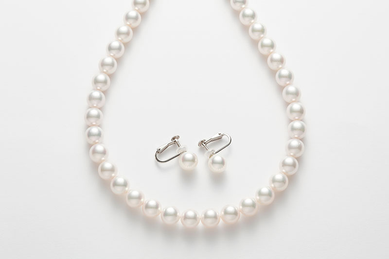 成人式のお祝いにスタンダードなパールセットを